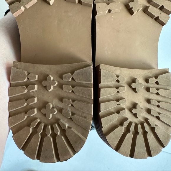 Madewell The Clair Lace-Up Boot in Black Leather 8 - Picture 12 of 15